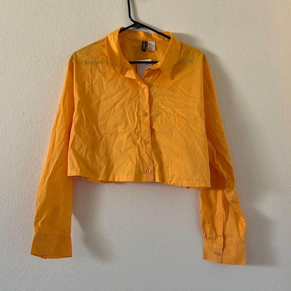 Divided by H&M Collared button-down crop top